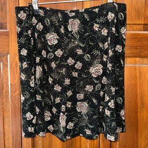 90’s Vintage Floral Black Skirt
